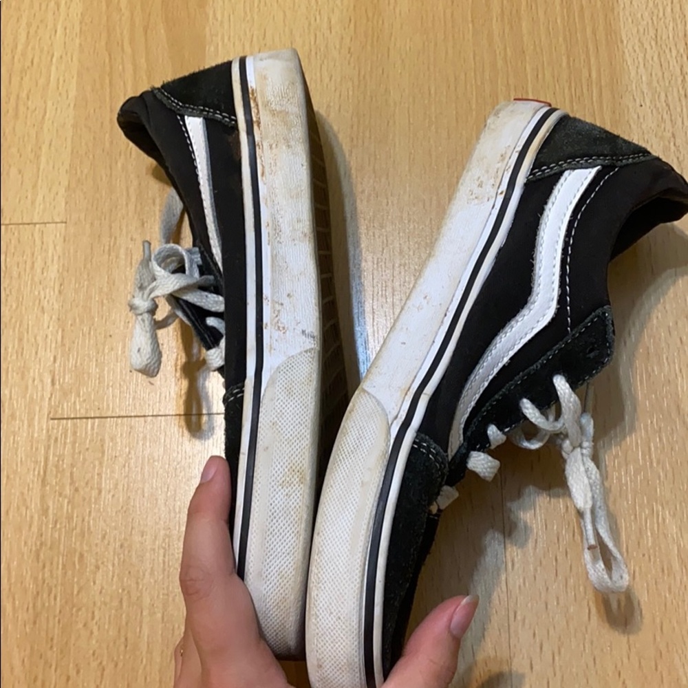 Vans - Picture 3 of 4
